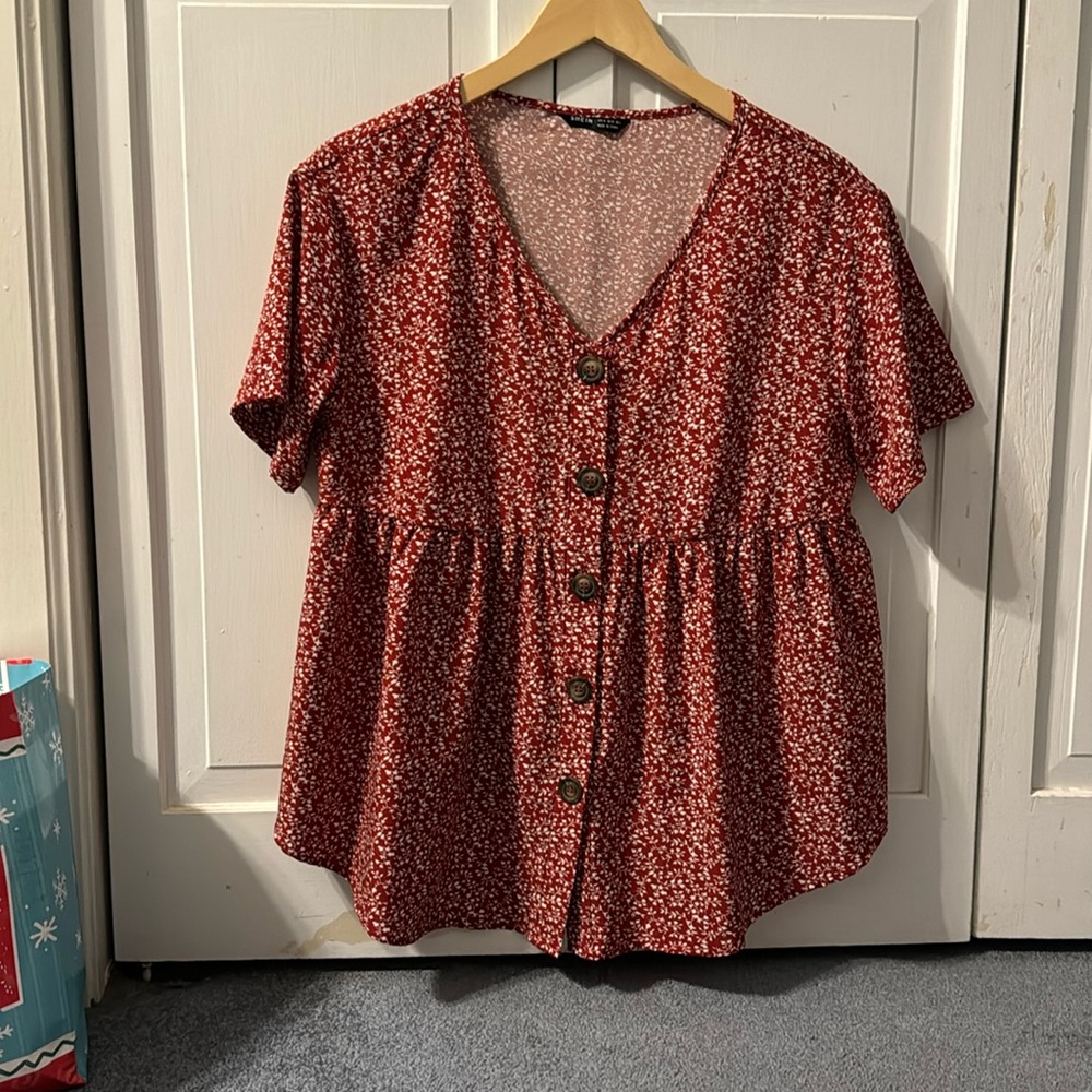 Floral print blouse